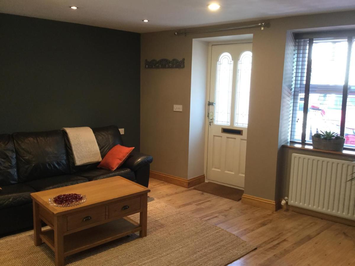 Apartamento 6 Beili Priory Abergavenny Exterior foto