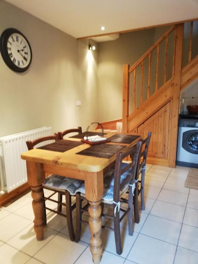 Apartamento 6 Beili Priory Abergavenny Exterior foto