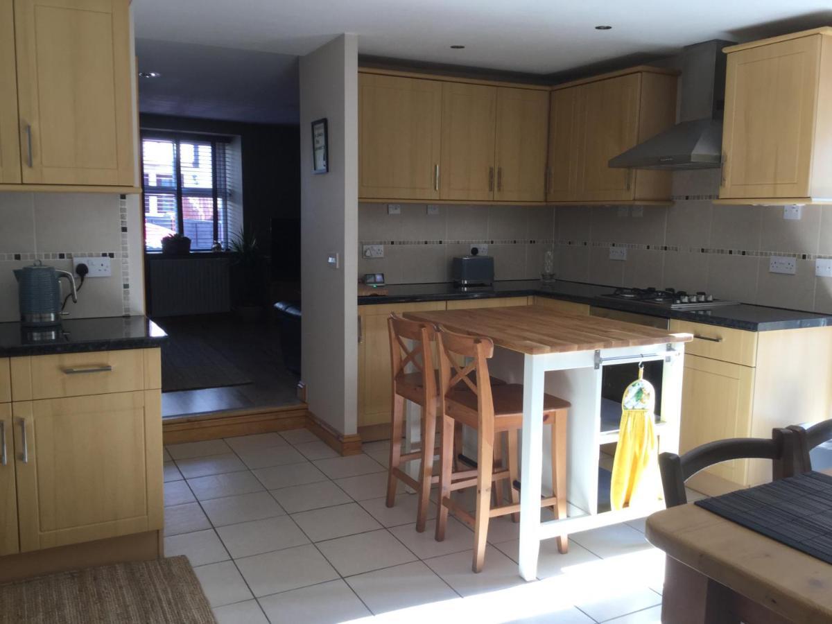 Apartamento 6 Beili Priory Abergavenny Exterior foto