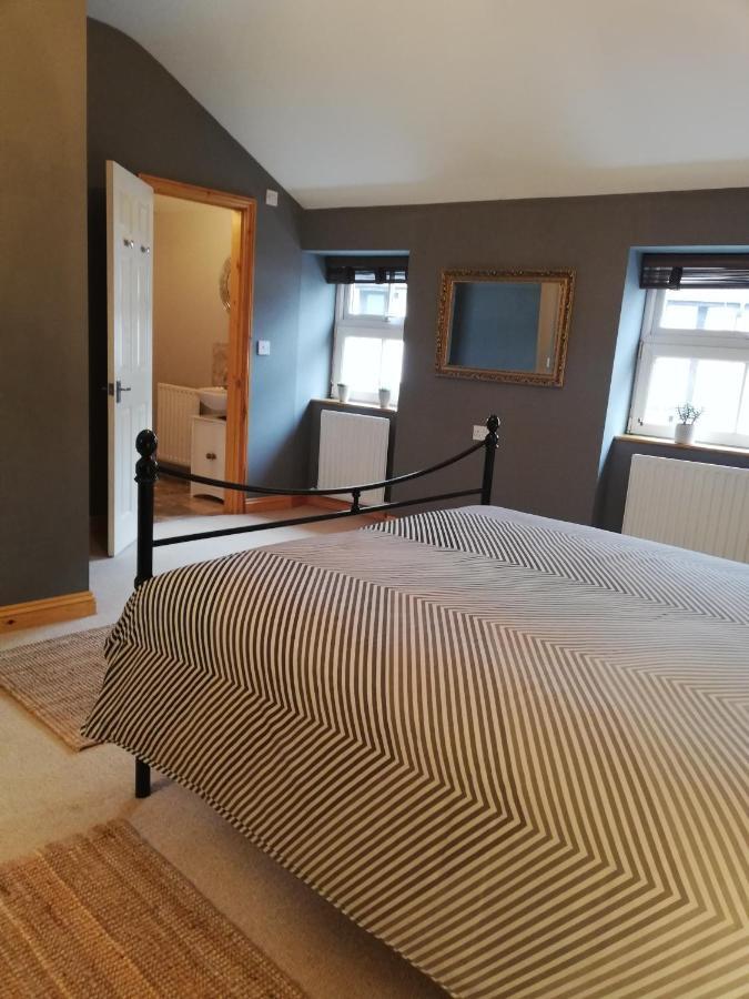 Apartamento 6 Beili Priory Abergavenny Exterior foto